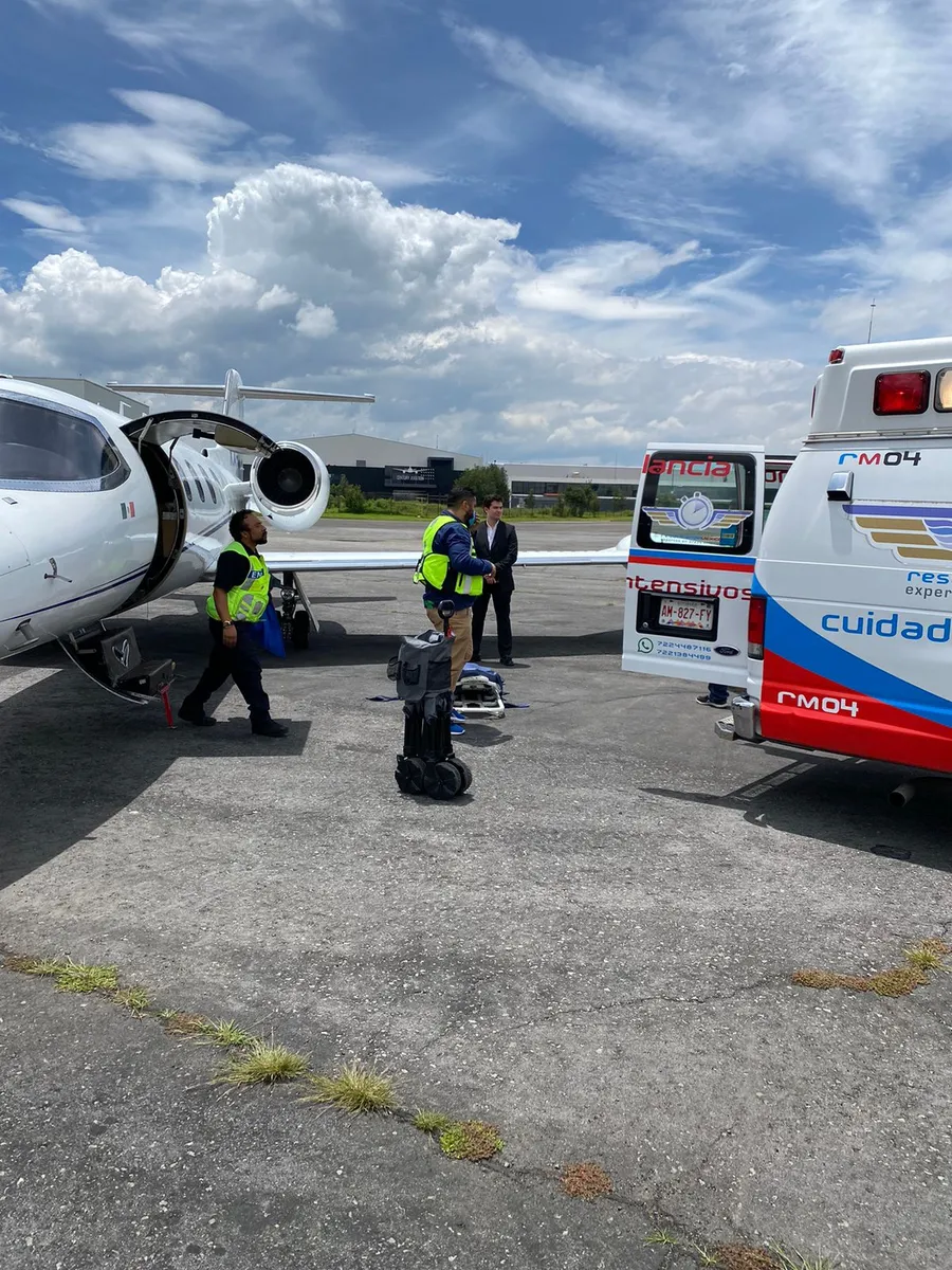 Patient transfer from air to ground ambulance