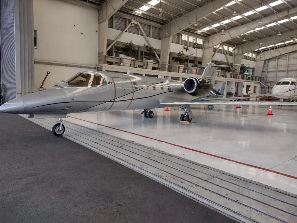 Learjet inside the hangar at Toluca (MMTO)
