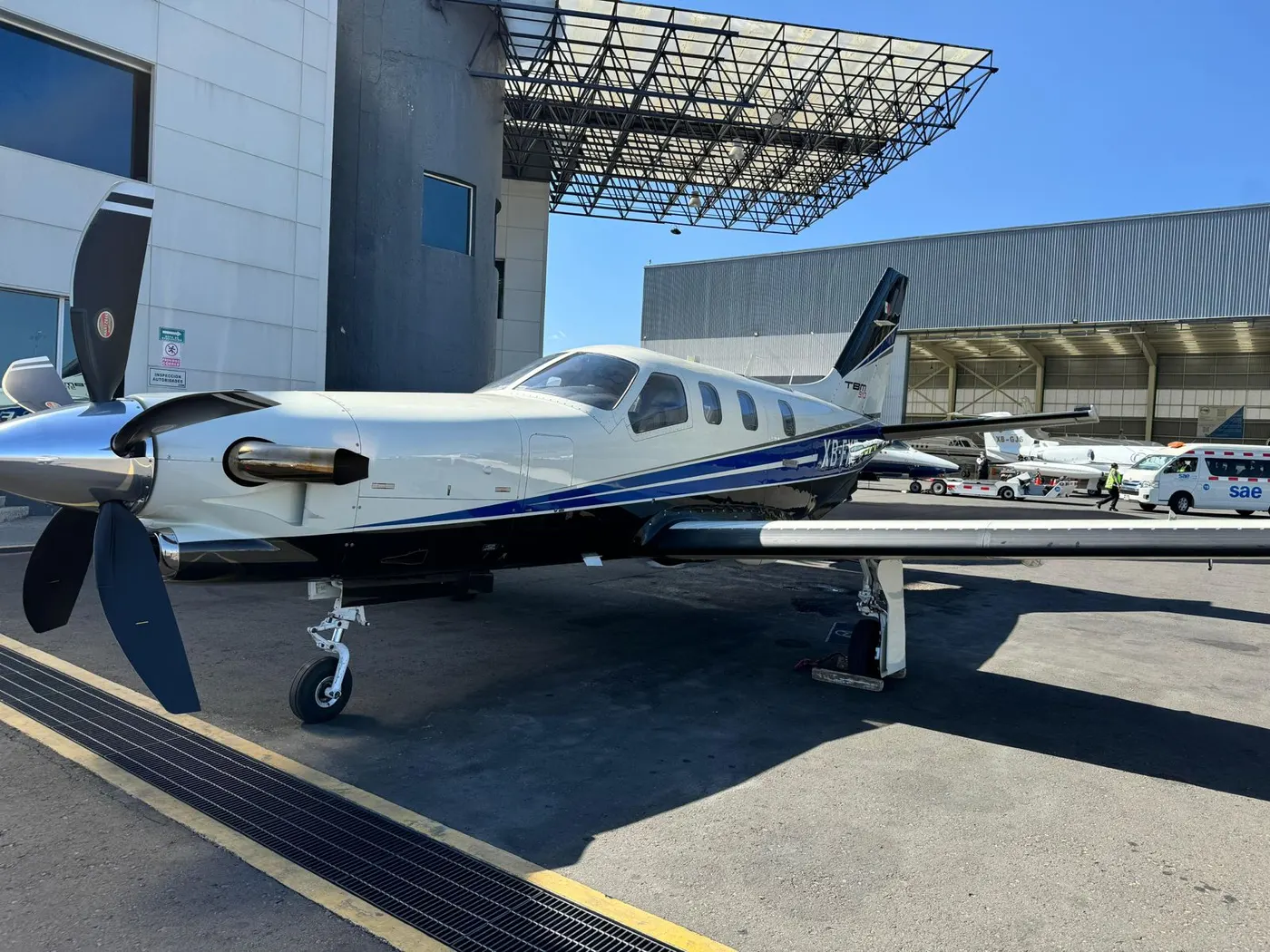 Executive turboprop on the ramp at Toluca airport (MMTO)